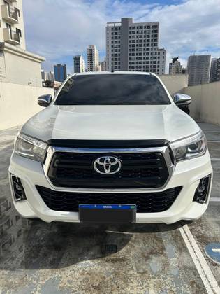 TOYOTA HILUX 2.8 SRX 4X4 CD 16V DIESEL 4P AUTOMÁTICO